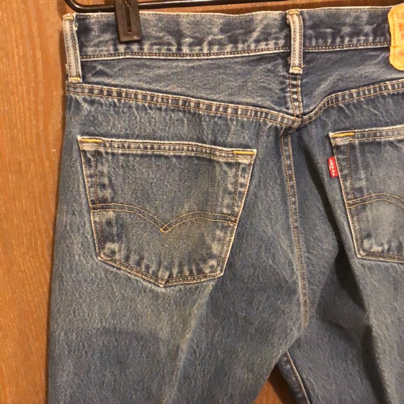 Levi's 501 Jeans Original Button Fly Medium Wash Cotton Straight Leg  34x38 - Picture 8 of 9
